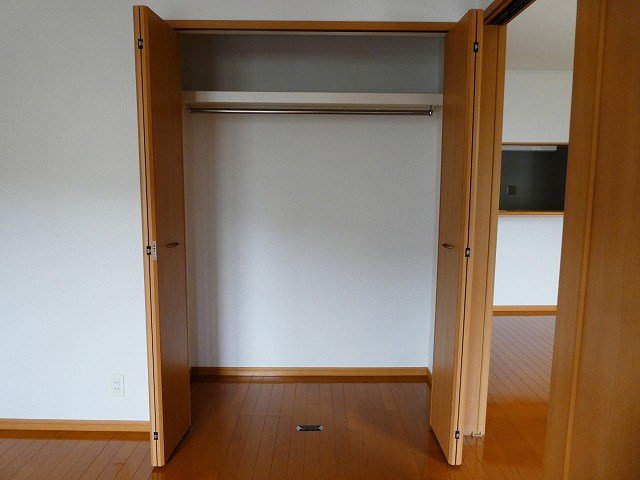 収納　写真は204号室です（参考）
