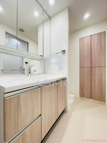 洗面設備　同マンション別部屋　参考写真