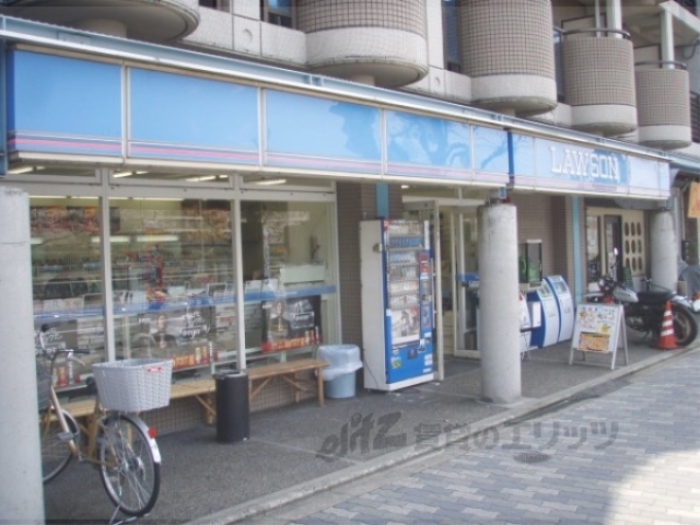 コンビニ　ローソン川端二条店（コンビニ）まで380m