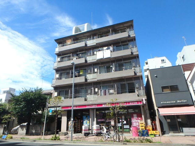 建物外観　オートロック・エレベーター完備♪