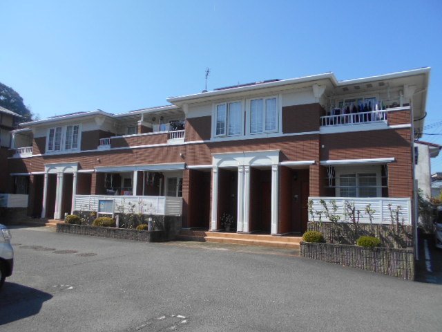 建物外観　落ち着いた雰囲気の外観です