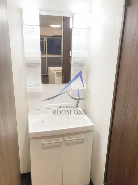 洗面設備　洗面台です。