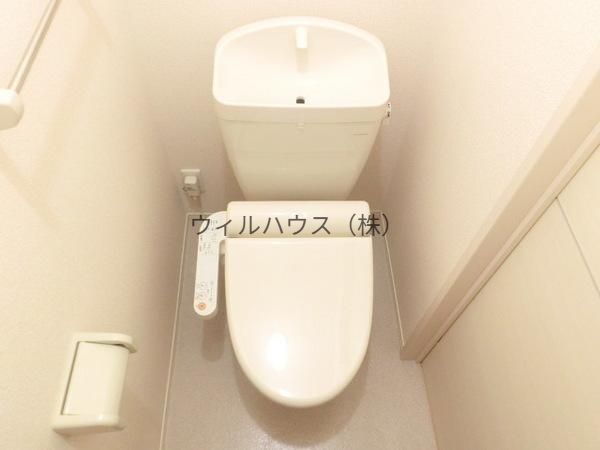 トイレ　ウォシュレット付き！