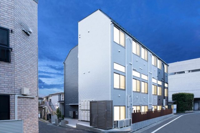 建物外観　敷金礼金ゼロ☆初期安☆ネット無料☆更新料なし☆白ベースの内装