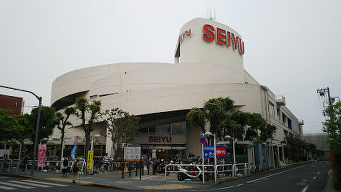 スーパー　西友河辺店（スーパー）まで181m