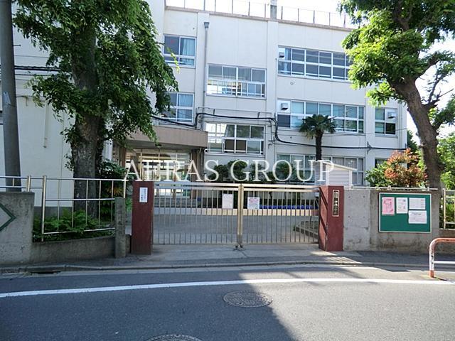 中学校　足立区立伊興中学校（中学校）まで1059m