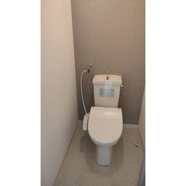 トイレ　コンパクトで使いやすいトイレです