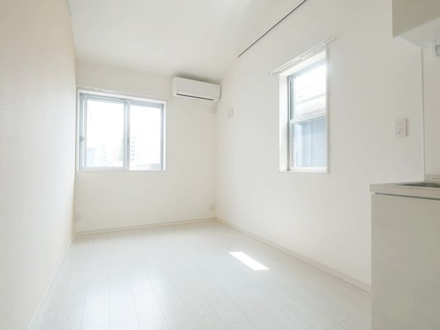 その他　★二面採光の明るいお部屋です★