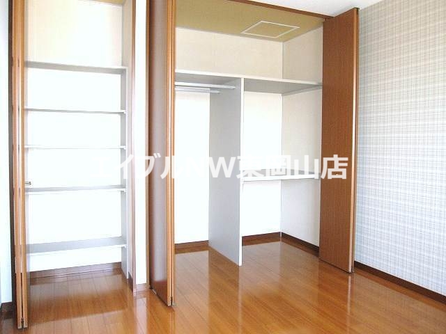 収納　別のお部屋の写真です。実際とは異なります。
