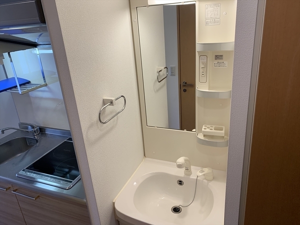 洗面設備　☆同マンション別室の写真です☆