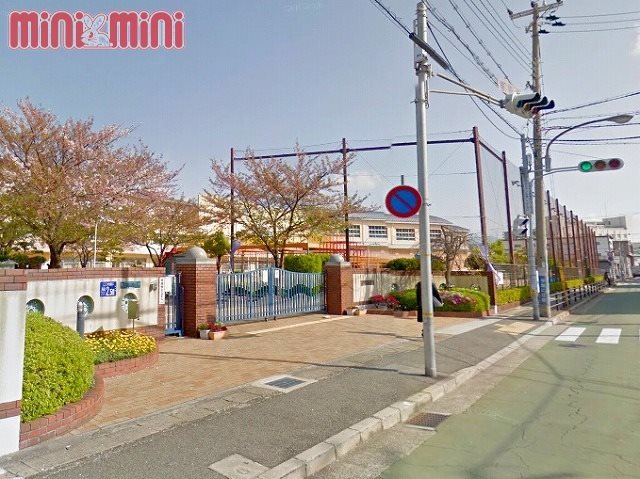小学校　神戸市立浜山小学校（小学校）まで300m
