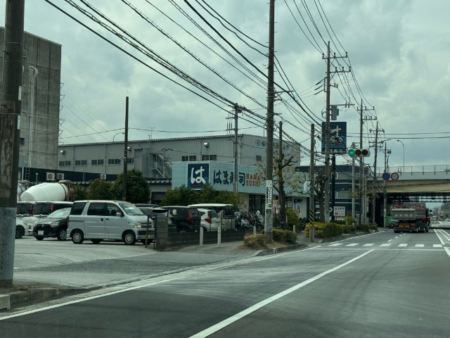 飲食店　はま寿司港北インター店（飲食店）まで788m