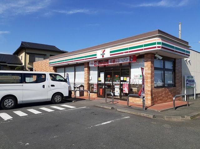 コンビニ　セブンイレブン十王友部店（コンビニ）まで550m