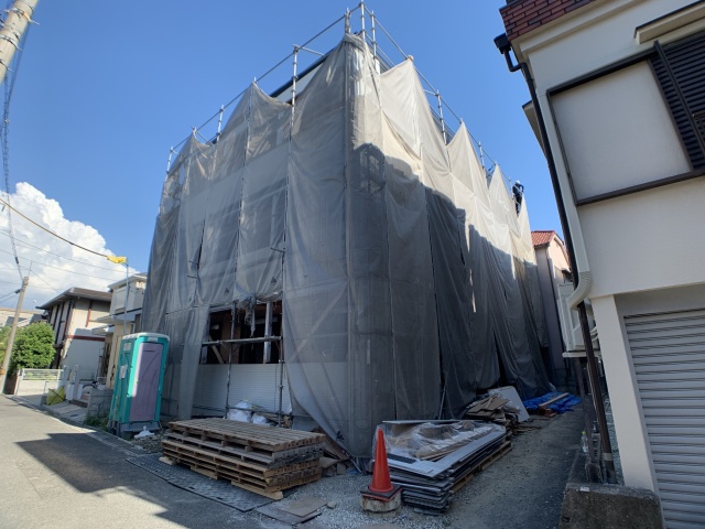建物外観　建設中