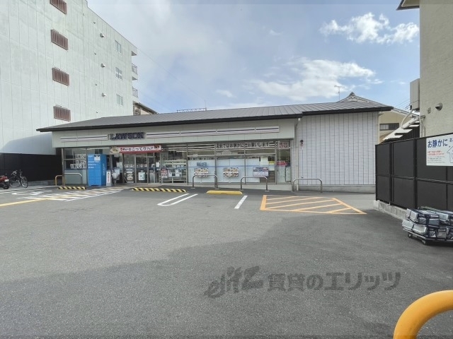コンビニ　ローソン伏見京町二丁目店（コンビニ）まで120m
