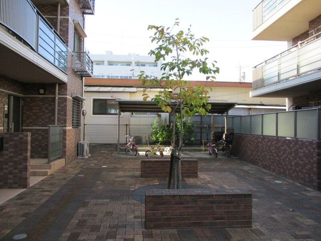 駐車場　現況優先