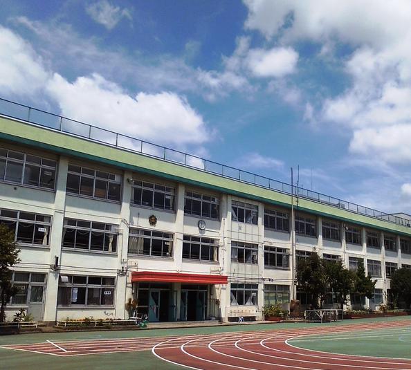 小学校　柳田小学校（小学校）まで101m