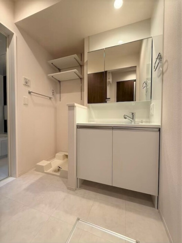 洗面設備　写真は別のお部屋です。