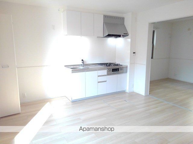 阪急千里線 千里山駅 徒歩17分 2階建 築6年の居間写真