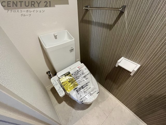 トイレ　温水洗浄便座付きのトイレです♪