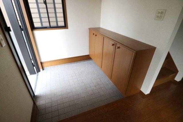 上野戸建D-roomの玄関写真