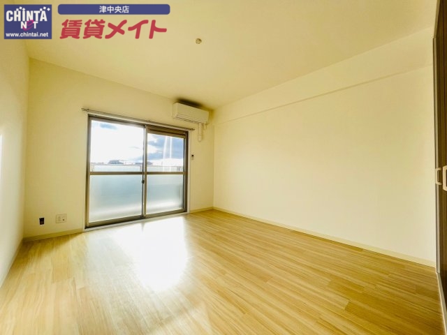 居室・リビング　同タイプの画像です