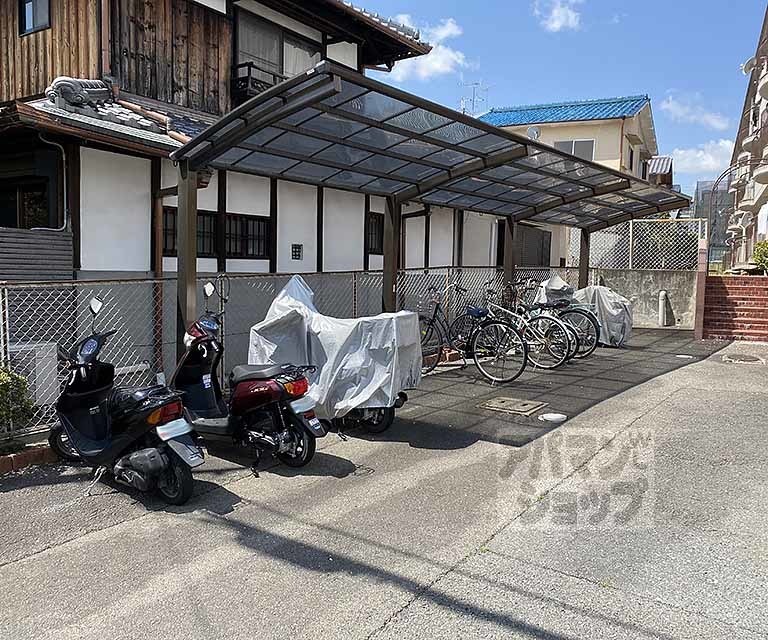 岡崎グランドハイツの外観写真