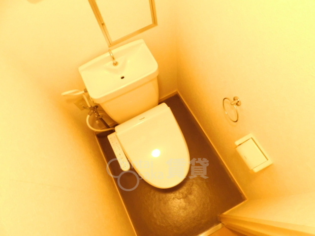 阪急千里線 北千里駅 徒歩35分 3階建 築34年のトイレ写真
