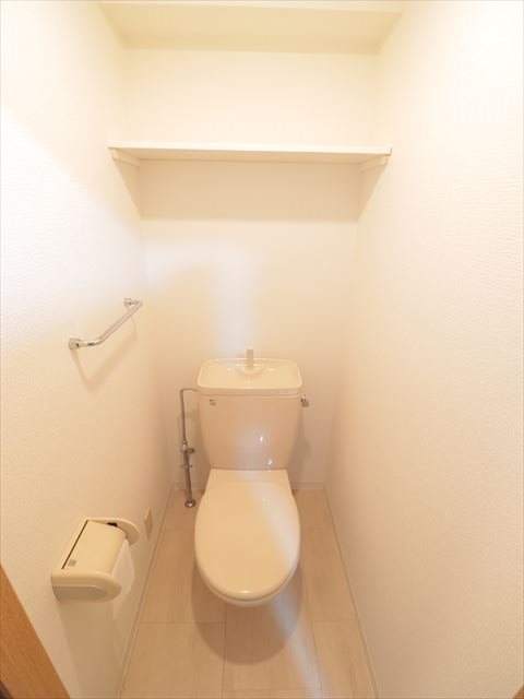 東京メトロ東西線 浦安駅 徒歩2分 9階建 築28年のトイレ写真