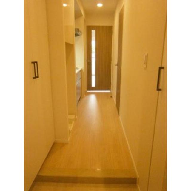 玄関　※写真は同タイプ住戸です。