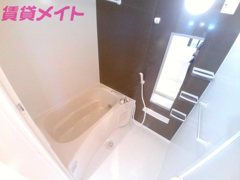 コローネ IIの風呂写真