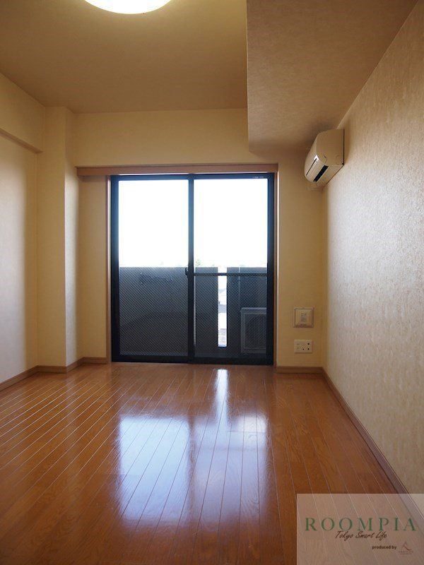 居室・リビング　※同タイプの別のお部屋です。