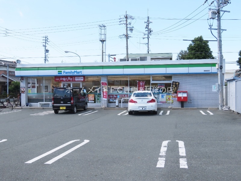 コンビニ　ファミリーマート西岩田店（コンビニ）まで429m