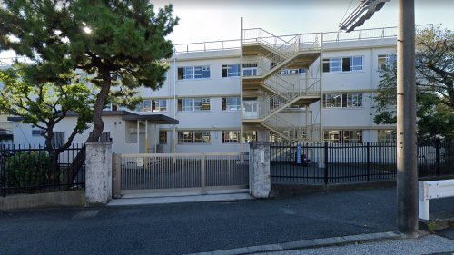中学校　川崎市立日吉中学校（中学校）まで806m