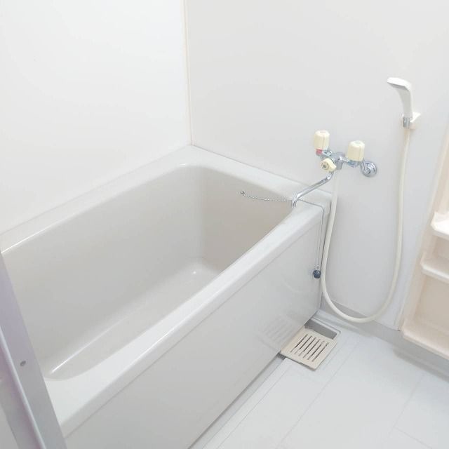 バス・シャワールーム　1日の疲れを癒してください。
