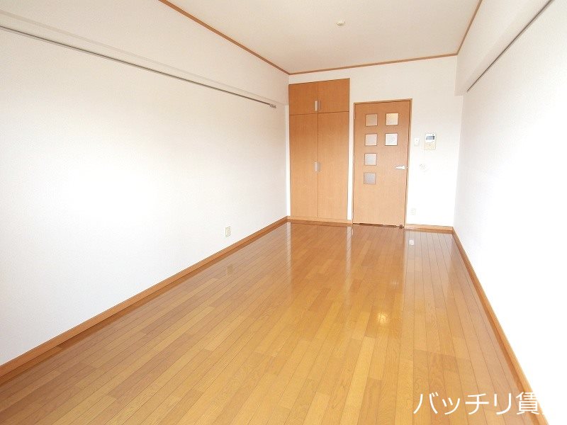 居室・リビング　※同マンション別部屋写真のため、現状優先。