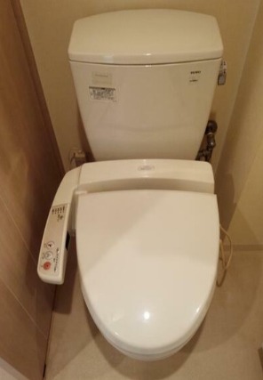 ライオンズクオーレ東京三ノ輪シティゲートのトイレ写真