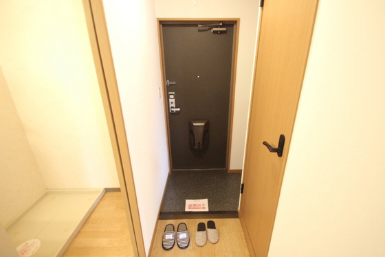 エクシード長束西の玄関写真