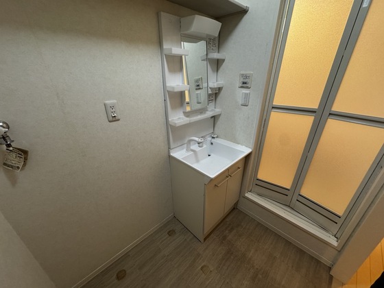 洗面設備　※別部屋の写真です