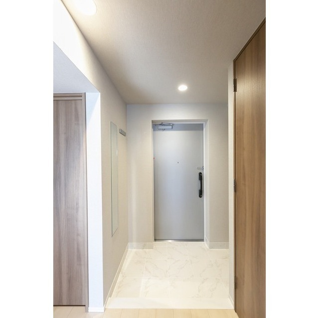 LIBR GRANT 西新宿WESTの玄関写真