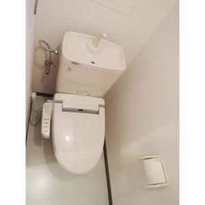 トイレ　(同物件写真)