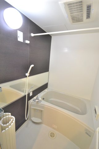 バス・シャワールーム　※同建物別部屋参考写真です。