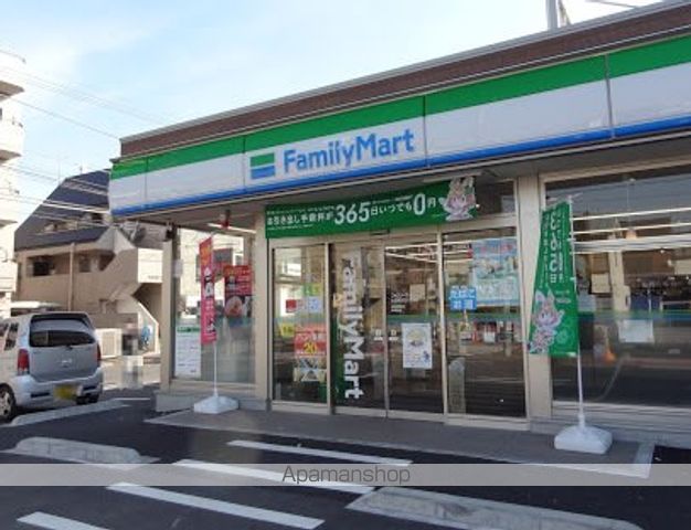 コンビニ　ファミリーマート（コンビニ）まで434m