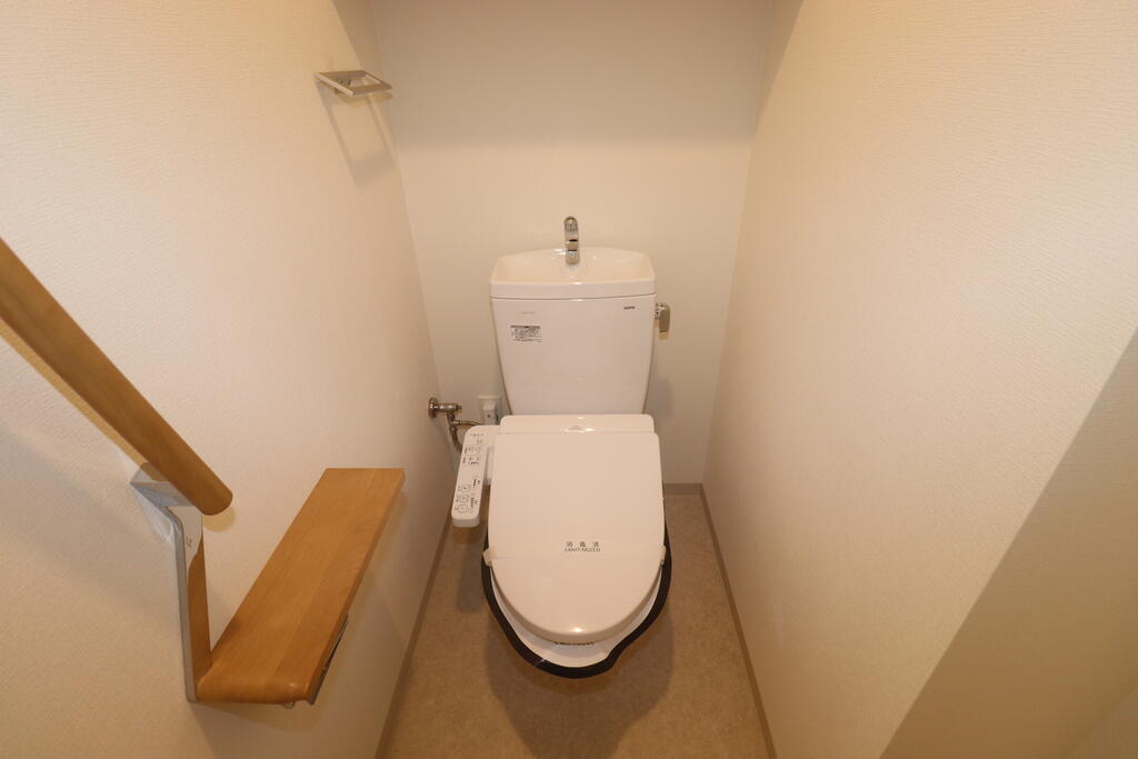 トイレ　トイレを撮影