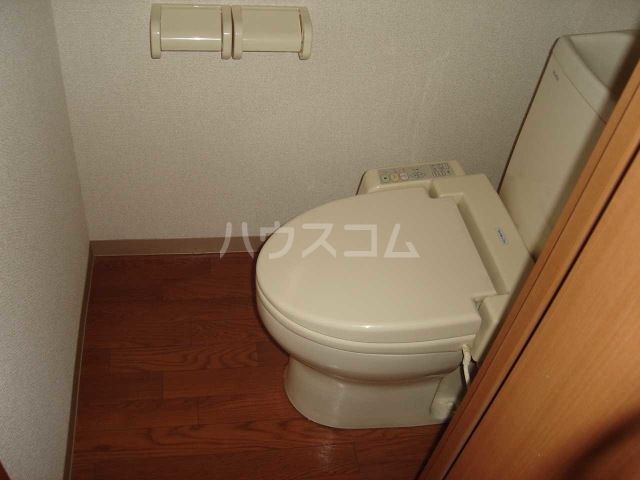 【鈴鹿市岸岡町のアパートのトイレ】