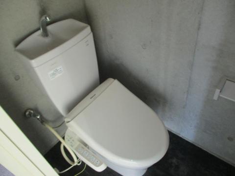 【Ａzzurri池下のトイレ】