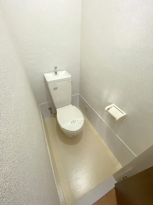 【宮前コーポ第２のトイレ】
