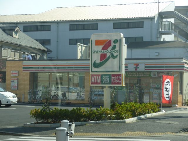 中学校　江戸川区立春江中学校（中学校）まで764m