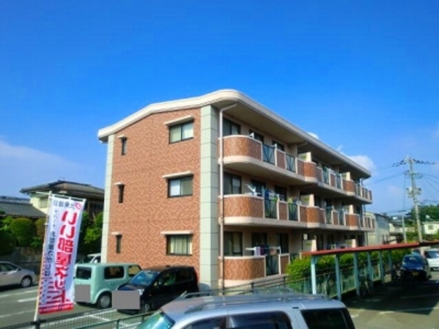 熊本市北区清水亀井町のマンションの建物外観