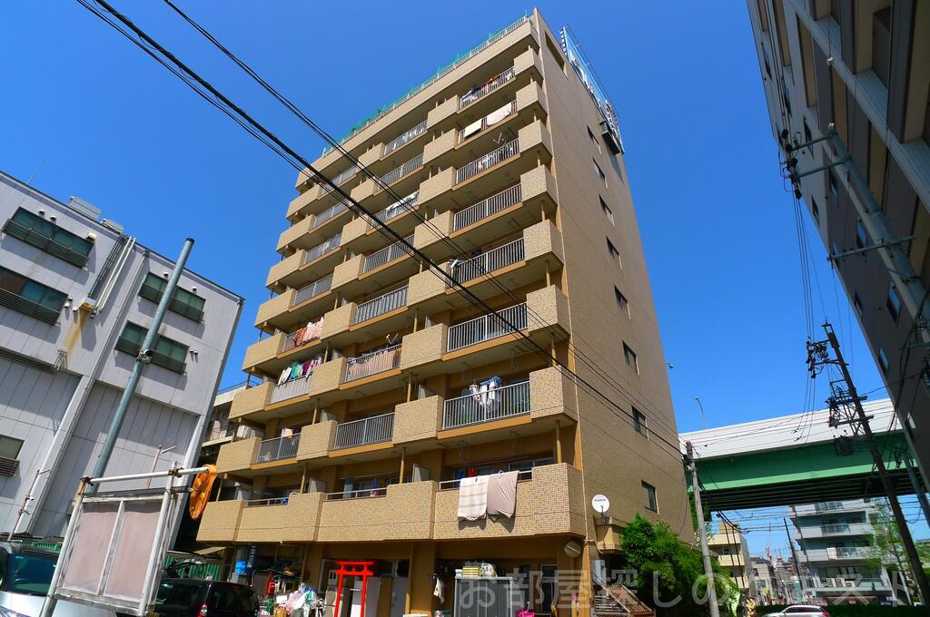 名古屋市昭和区白金のマンションの建物外観